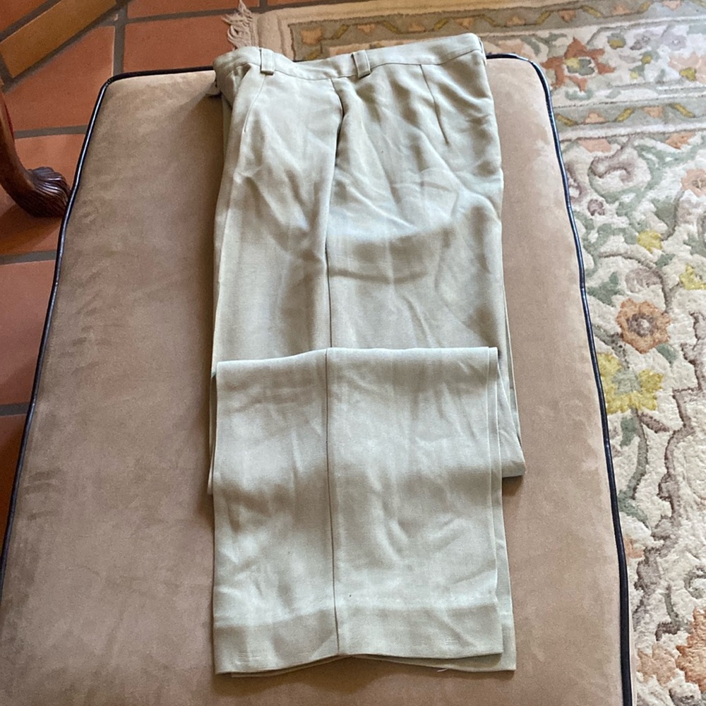 100% silk Tommy Bahama pants. Love got green.